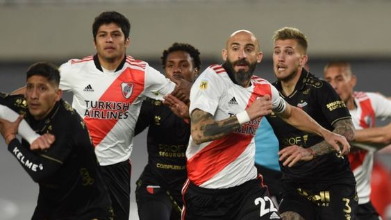 River y Colón se vuelven a enfrentar en el Trofeo de Campeones. La última vez que jugaron fue triunfo del Sabalero por 2-1. / Gentileza.