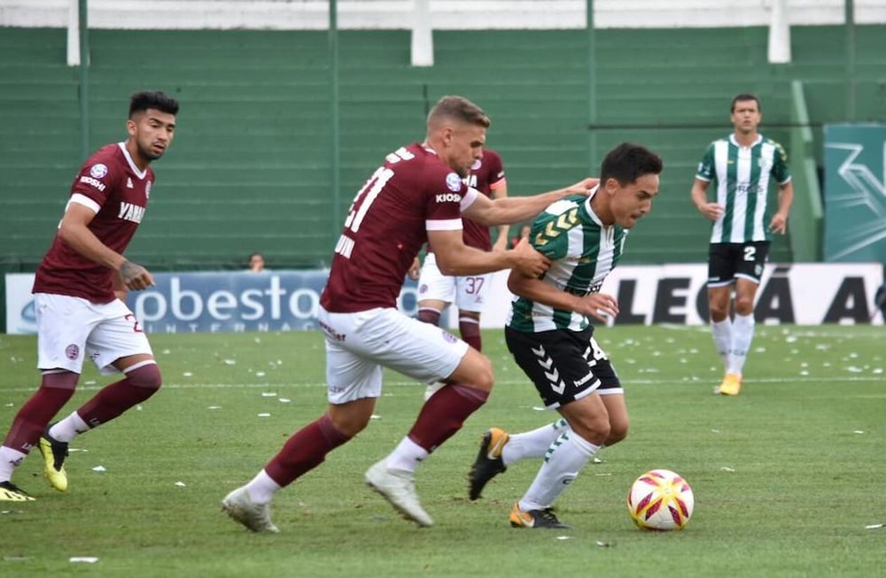Banfield y Lanús igualaron en el clásico del sur de Buenos Aires