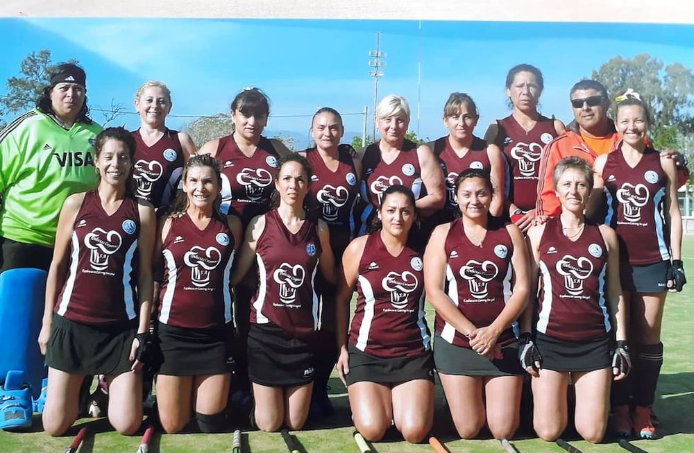 Asociación Luján Hockey brilló como el oro en el Nacional de Intermedia en San Juan