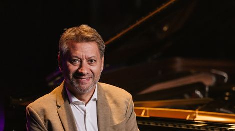 El pianista local, de gran actividad en escenarios locales y del mundo, adelanta composiciones de su nuevo álbum en el teatro Independencia.
