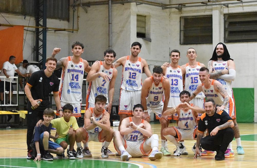 Rivadavia metió un triunfazo en su periplo por Córdoba /Foto: Barrio Parque
