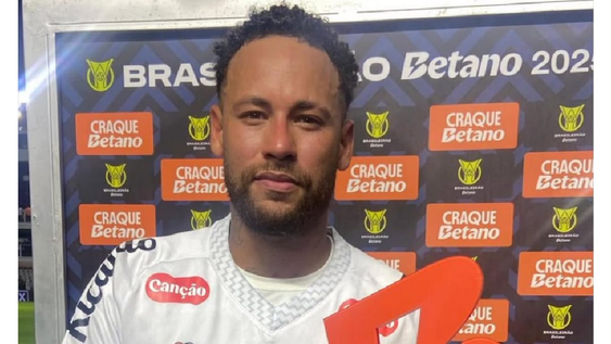 El astro volvió a jugar 90 minutos, muy a pesar de una molestia en su aductor. Fue titular en el empate del Santos y Fluminense. Igualmente, no fue convocado por Carlo Ancelotti para el duelo frente a Chile, que se jugará el jueves en el Maracaná.&nbsp;