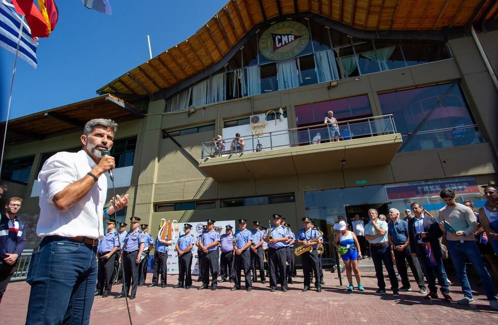 Ulpiano Suarez participó de la apertura del 26º Encuentro Sudamericano de Remo Master