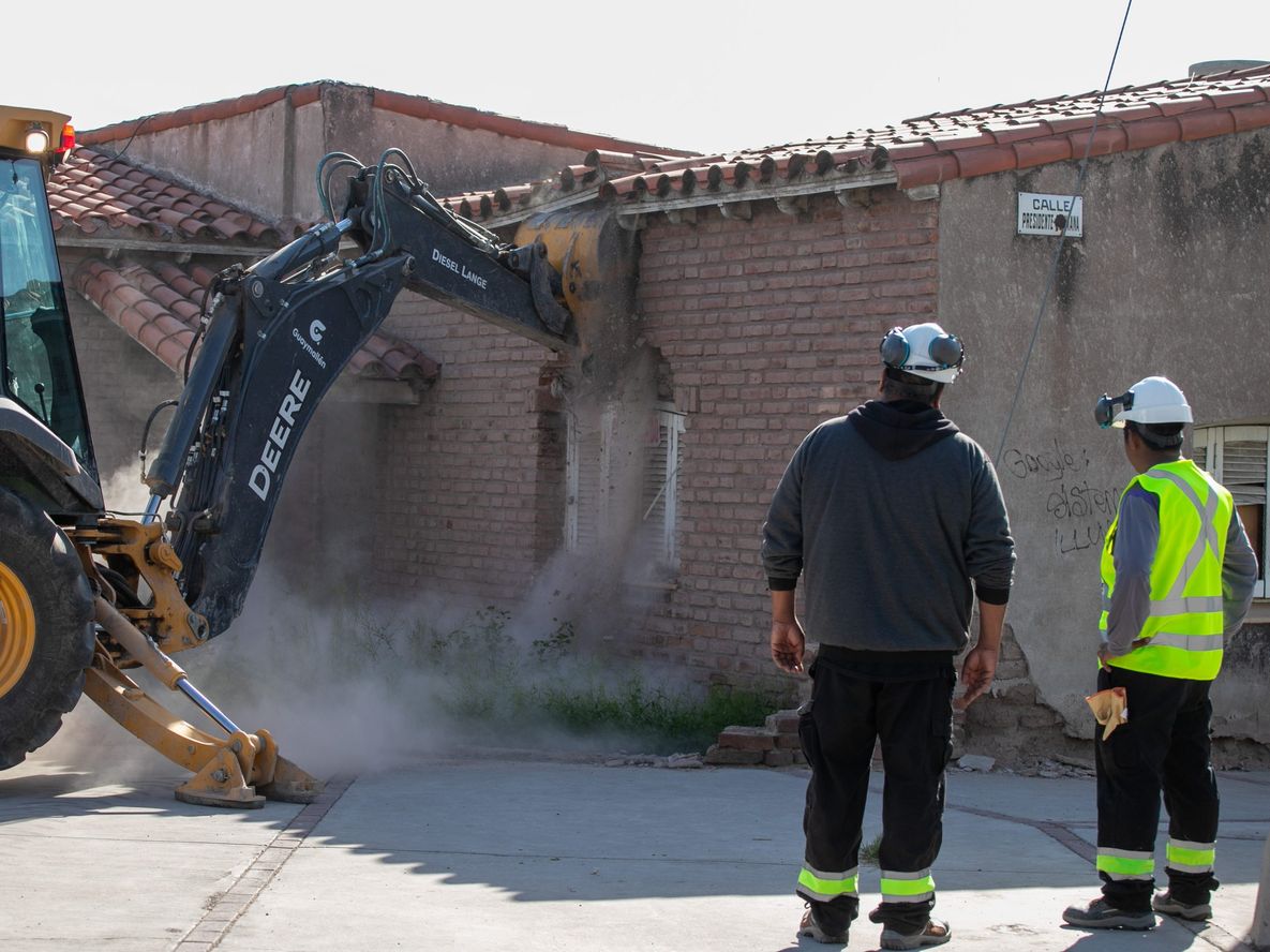 La Ley Antiaguantaderos crea un mecanismo para intervenir inmuebles abandonados y devolver esos espacios a la comunidad.