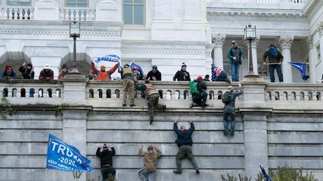 Un informe da cuenta que Facebook conocía la actividad de grupos violentos previo a la toma del Capitolio