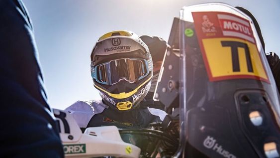 Daniel Sanders conquistó la victoria en la sexta etapa del Dakar 2022 para las Motos. Mientras que Luciano Benavides arribó 11° y fue el mejor argentino.