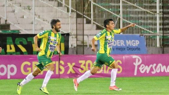 El Tiburón ganó en casa y pasó a liderar el torneo