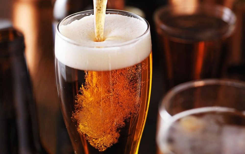 La cerveza sin alcohol tiene grandes beneficios para tu cuerpo, gracias a sus ingredientes.