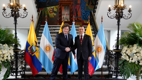 El Presidente Javier Milei junto al Presidente de la República del Ecuador, Daniel Noboa, en su visita oficial a la ciudad de Quito.