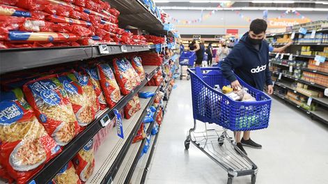 En Mendoza, una familia necesitó como mínimo $78.609 en febrero para no ser pobre. / José Gutiérrez - Los Andes