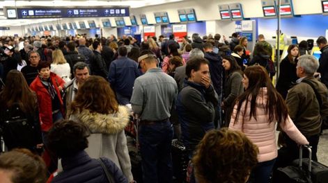 La Asociación del Personal Aeronáutico adhiere al paro nacional. Gentileza: Mundo Gremial.