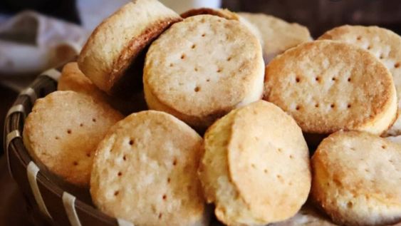 la receta de los mejores bizcochitos de manteca para el mate solo con 5 ingredientes de tu cocina