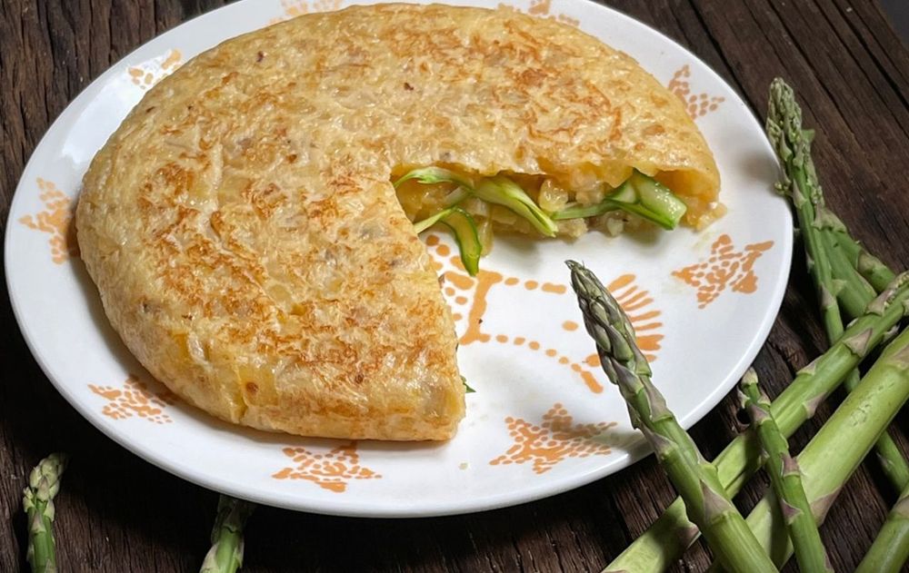 Los ingredientes de temporada de esta receta aportan fibra, proteínas y vitaminas que ayudan a mantener un peso equilibrado.