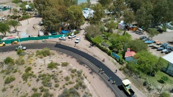Vialidad Mendoza ya está asfaltando el perilago de El Carrizal