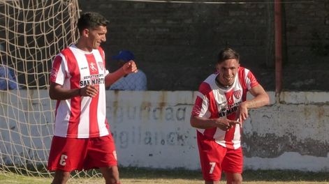 Los Andes | Matías Chimi Navarro festeja el primer gol de San Martín en la cancha de Murialdo. / Gentileza Prensa ACSM.