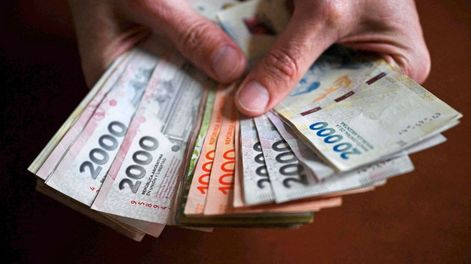 Los acuerdos paritarios de junio incluyen subas acumulativas y sumas no remunerativas en varios sectores.