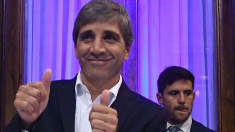 El ministro Caputo satisfecho con la mejora de la recaudación.
