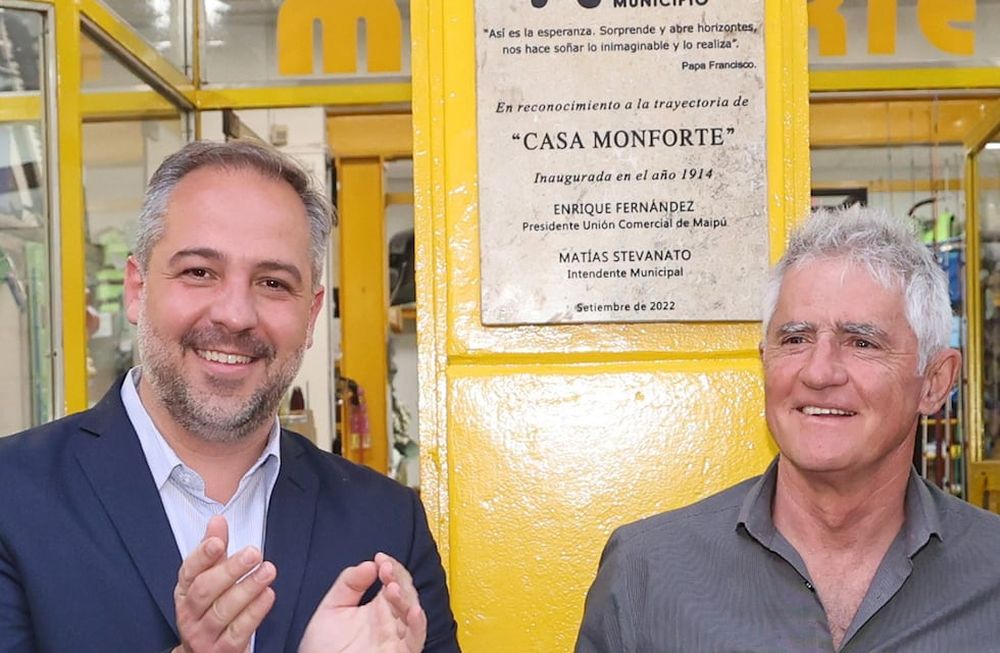 Stevanato reconoció a comerciantes de Maipú con más de 50 años de trayectoria