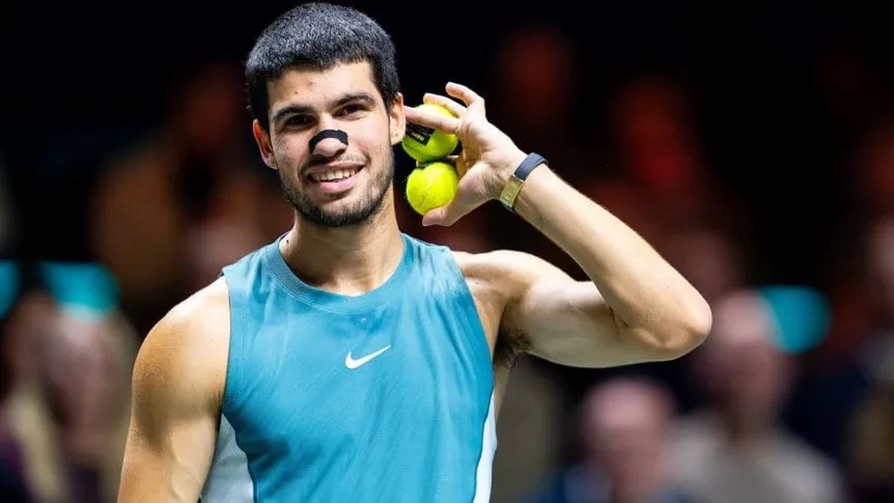 La consagración de&nbsp;Jannik Sinner&nbsp;en el Masters 1.000 de Miami le permitió recortar varios puntos con respecto a&nbsp;Carlos Alcaraz&nbsp;y&nbsp;la pelea por ser el mejor tenista del mundo está al rojo vivo.&nbsp;