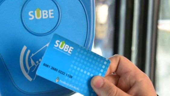 El límite de saldo negativo que acepta el sistema SUBE es de 480 pesos.