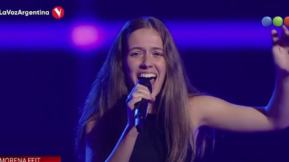 Morena Feit, la participante rechazada en La Voz Argentina y becada en Broadway, sorprendió con un tremendo cover dedicado a Charly García