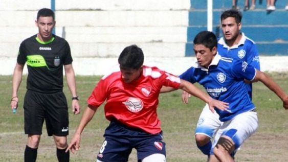 Independiente goleó y también es puntero