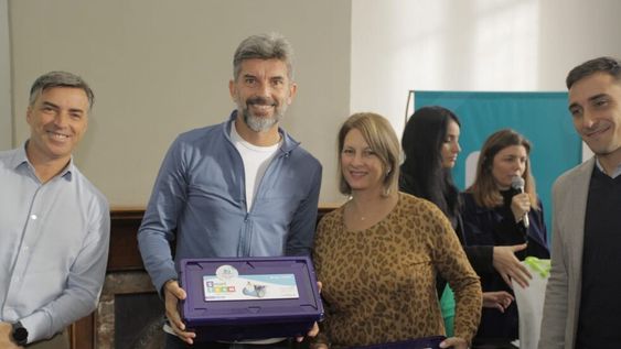 El intendente participó en la entrega de kits de robótica del programa Innovatec