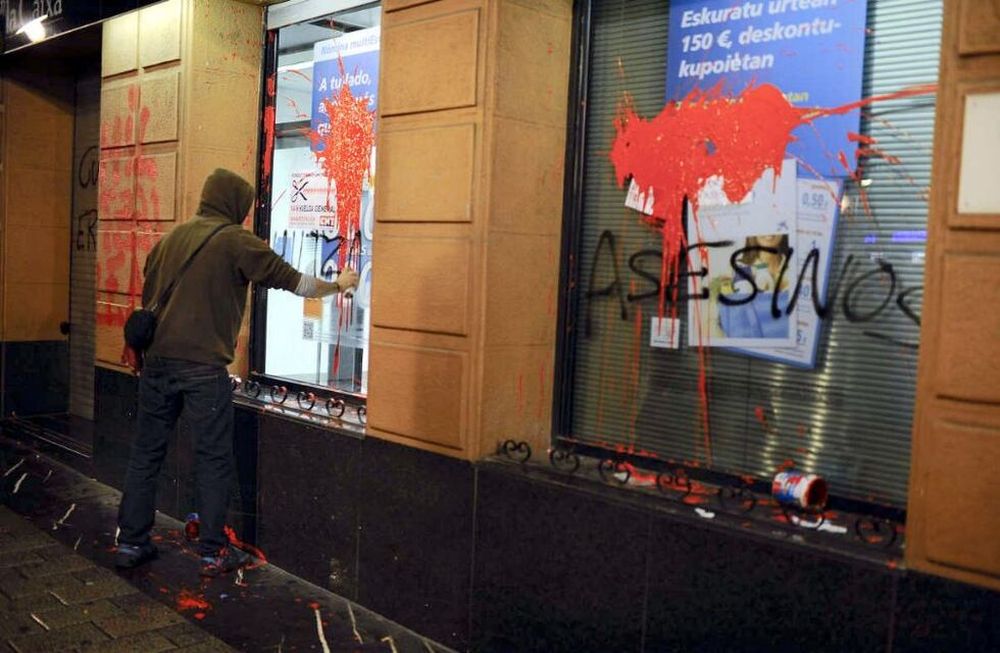 Tras un suicidio, Rajoy estudia suspender los desalojos en España