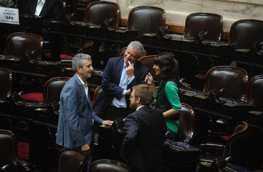 Diputados de Hacemos Coalición Federal en la sesión fallida por la movilidad jubilatoria (Foto: Federico López Claro)