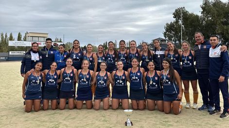 Hockey Césped. El elenco de Centro Deportivo Rivadavia es el campeón del Torneo Regional.