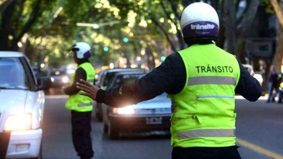 Fuerte operativo provincial por Navidad y Año Nuevo: seguridad, salud, transporte y controles en toda Mendoza &nbsp;