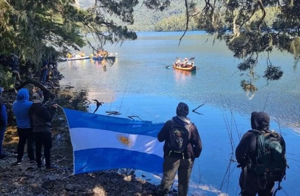 Reportan incidentes entre militantes kirchneristas y un grupo de lugareños durante una marcha a Lago Escondido (Gentileza)