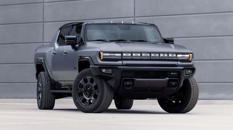 GMC Hummer EV.