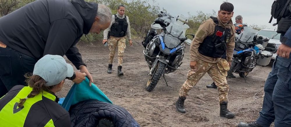 El intendente Alejandro Morillas colaboró en las primeras maniobras de auxilio hasta la llegada de la ambulancia y el traslado del herido.