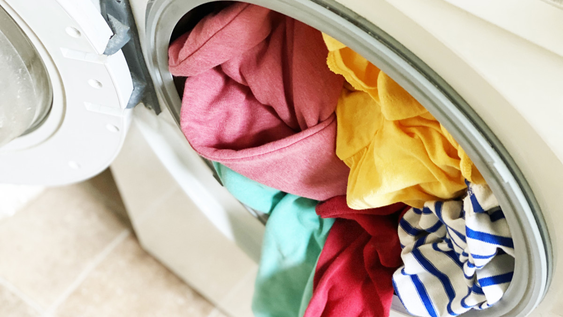 infalibles: los mejores trucos para la limpieza de las prendas de color