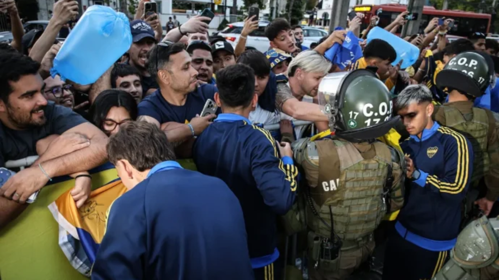 Hincha de Boca fue víctima de asalto por barras de Colo Colo.