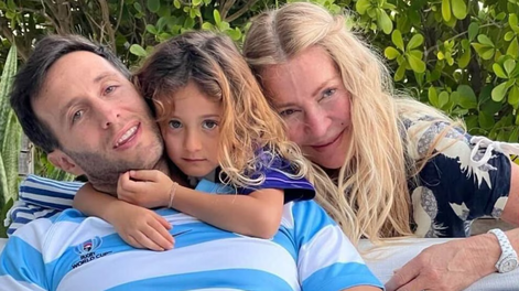 Mila Yankelevich junto a Tomás, su padre, y Cris Morena, su abuela.