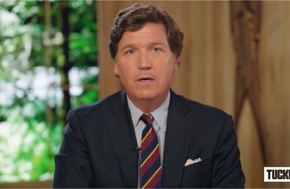Carlson durante su programa Tucker on X. Foto: X / @TuckerCarlson
