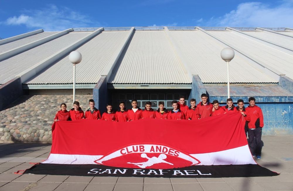 Andes viaja en busca de una medalla