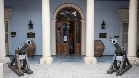 Los Andes | En 1970 el edificio fue declarado monumento histórico nacional. En la casona durmieron figuras como Sarmiento, Yrigoyen y Roca. Foto: Ignacio Blanco / Los Andes