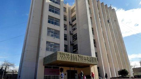 Los Andes | Tres empleados de la Municipalidad de Guaymallén son denunciados por robo a un depósito municipal pero ellos aseguran el retiro de materiales se produjo por órdenes de un funcionario de la comuna.