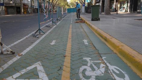 Los Andes | El gobierno y los municipios extenderán las ciclovías en todo el Gran Mendoza. Ciudad proyecta finalizar el tramo de Avenida San Martín