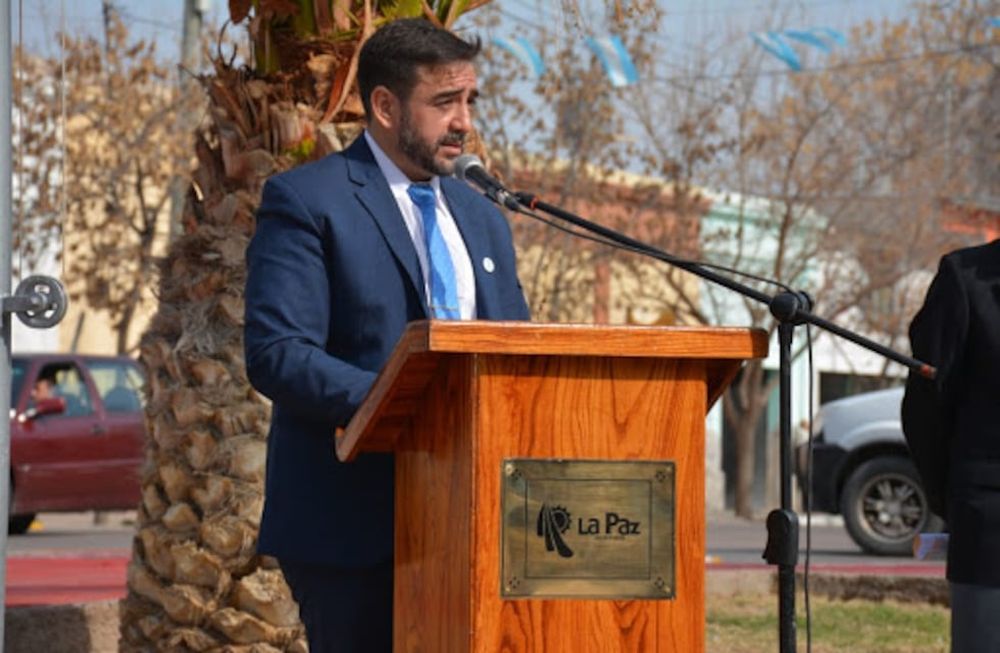 El intendente Fernando Ubieta dice que el departamento puede desaparecer.