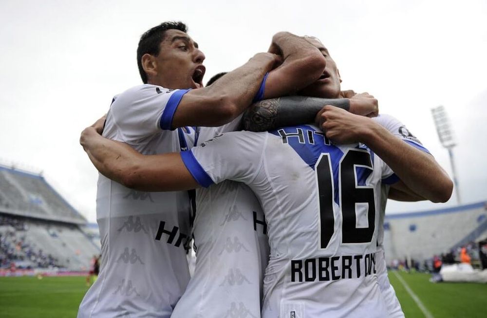Vélez volvió al triunfo ante San Martín de Tucumán, un rival directo por la permanencia