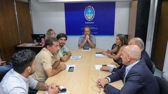 El Gobierno sumó nuevos acuerdos salariales con empleados Judiciales y de Vialidad en paritarias