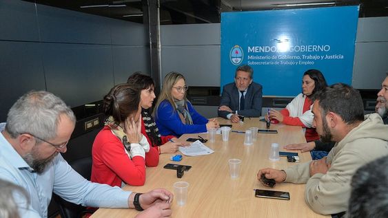 Equipos directivos de todos los niveles y modalidades de Mendoza piden que su situación se contemple en la reunión paritaria entre el Gobierno y el Sute. Foto: Prensa Sute
