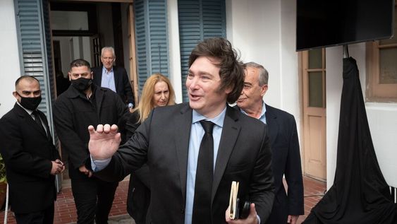 El diputado nacional Javier Milei estuvo días atrás en Mendoza para hablar sobre la inflación y su campaña de “dolarización”.Foto: Ignacio Blanco / Los Andes