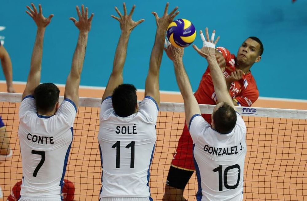 Argentina se despidió del Mundial de Voley tras caer contra Francia