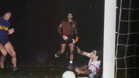 Hace 40 años, en un superclásico, el romance entre Boca y Maradona, se declaró eterno. / Gentileza.