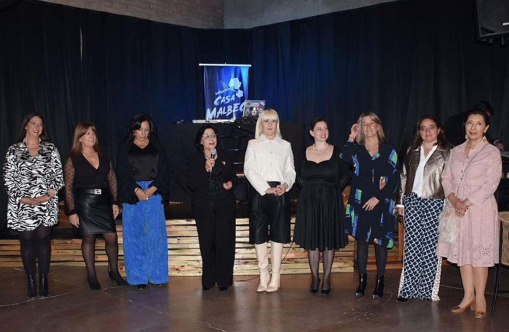 Comisión Directiva y Revisora de Cuentas de A.MU.V.A, Carla Lladó, Nancy López, Viviana Valverde, Cristina Pandolfi, Fátima Villagra, Vanina Manini, Claudia Yanzón, Alejandra Gil Posleman y Carina Egea.